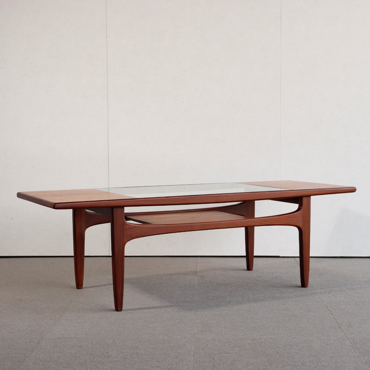 ジープランG-PLANのコーヒーテーブル