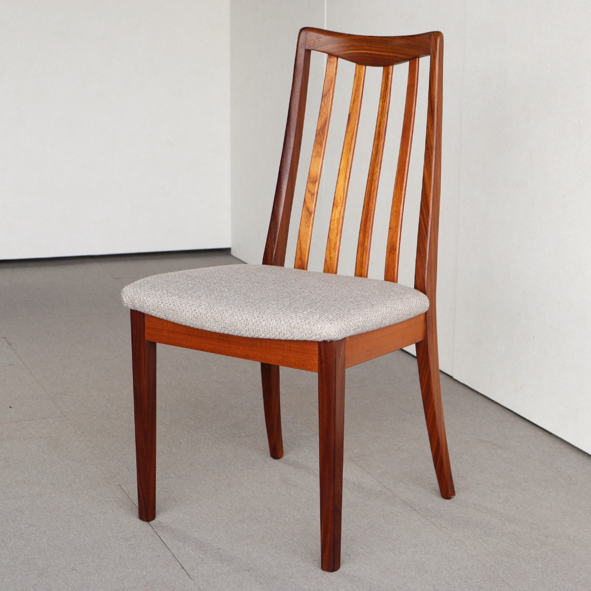 ジープランG-PLANのチェア