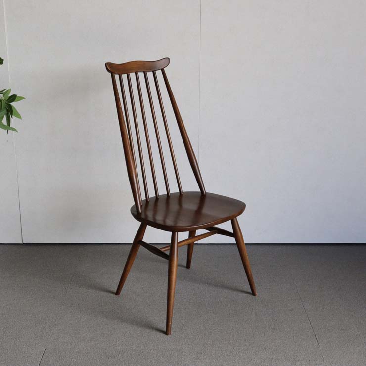 アーコールの椅子