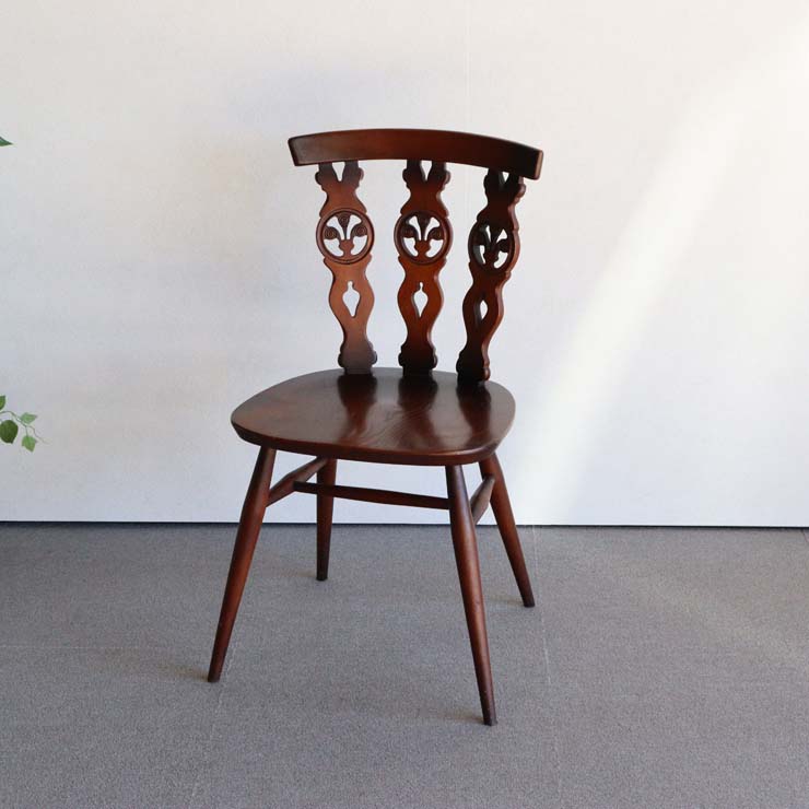 アーコールの椅子