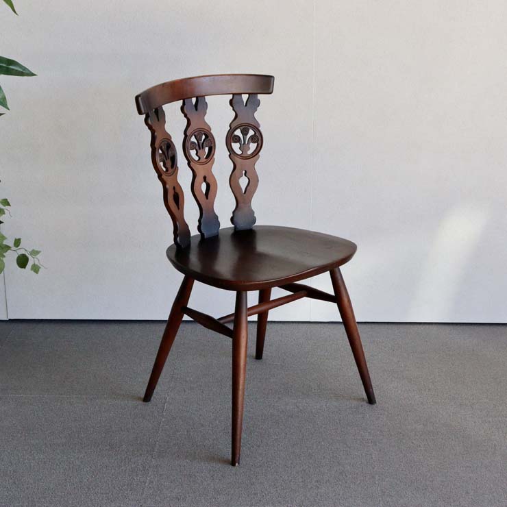 アーコールの椅子