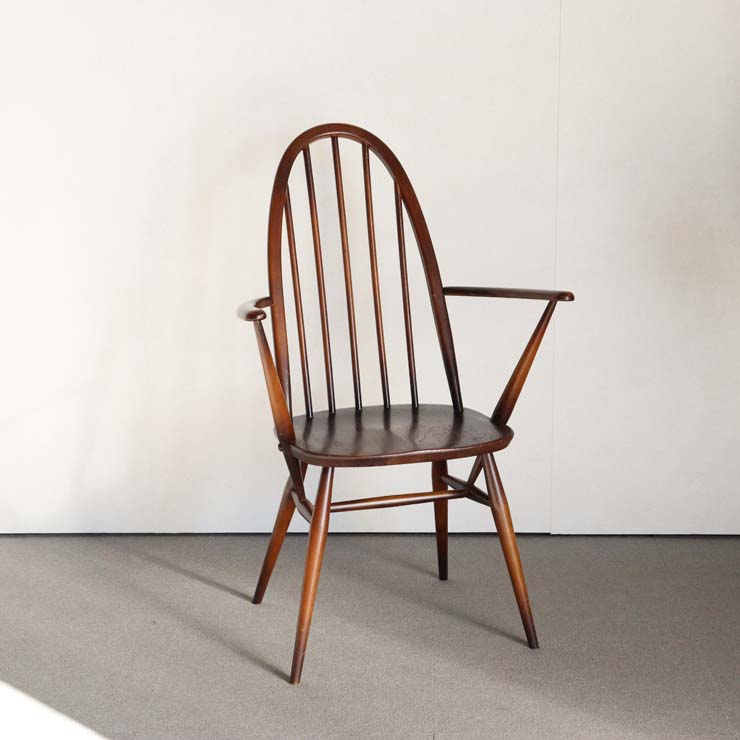 アーコールの椅子