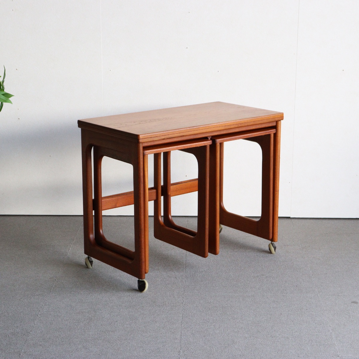 マッキントッシュMcIntoshのネストテーブル