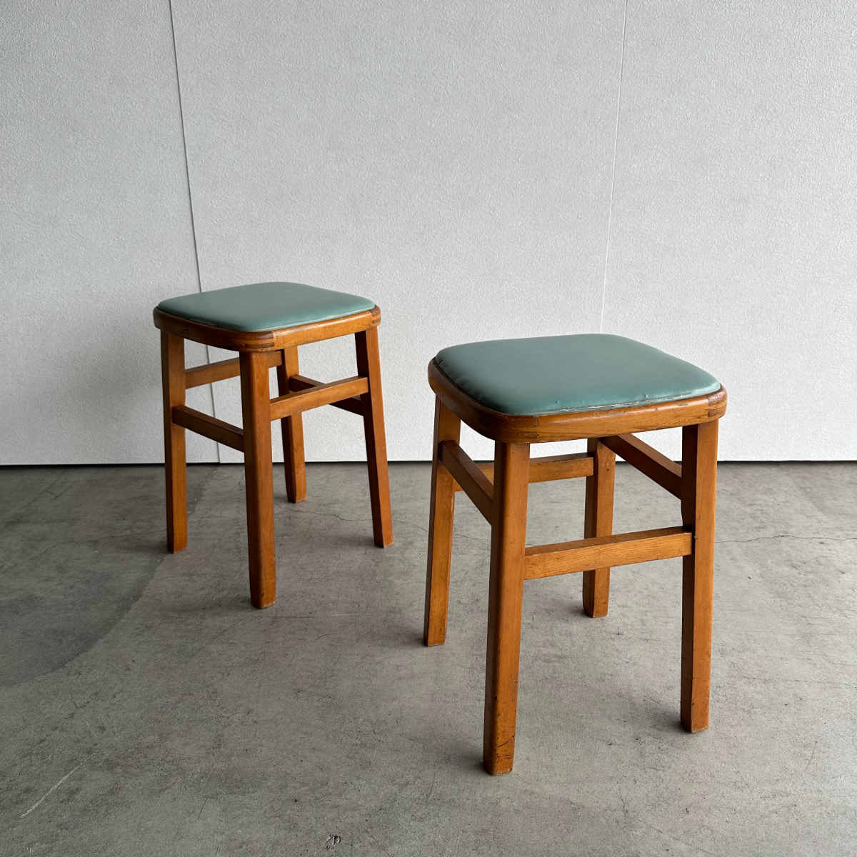 北欧ビンテージデザインゴマスツール2脚セット