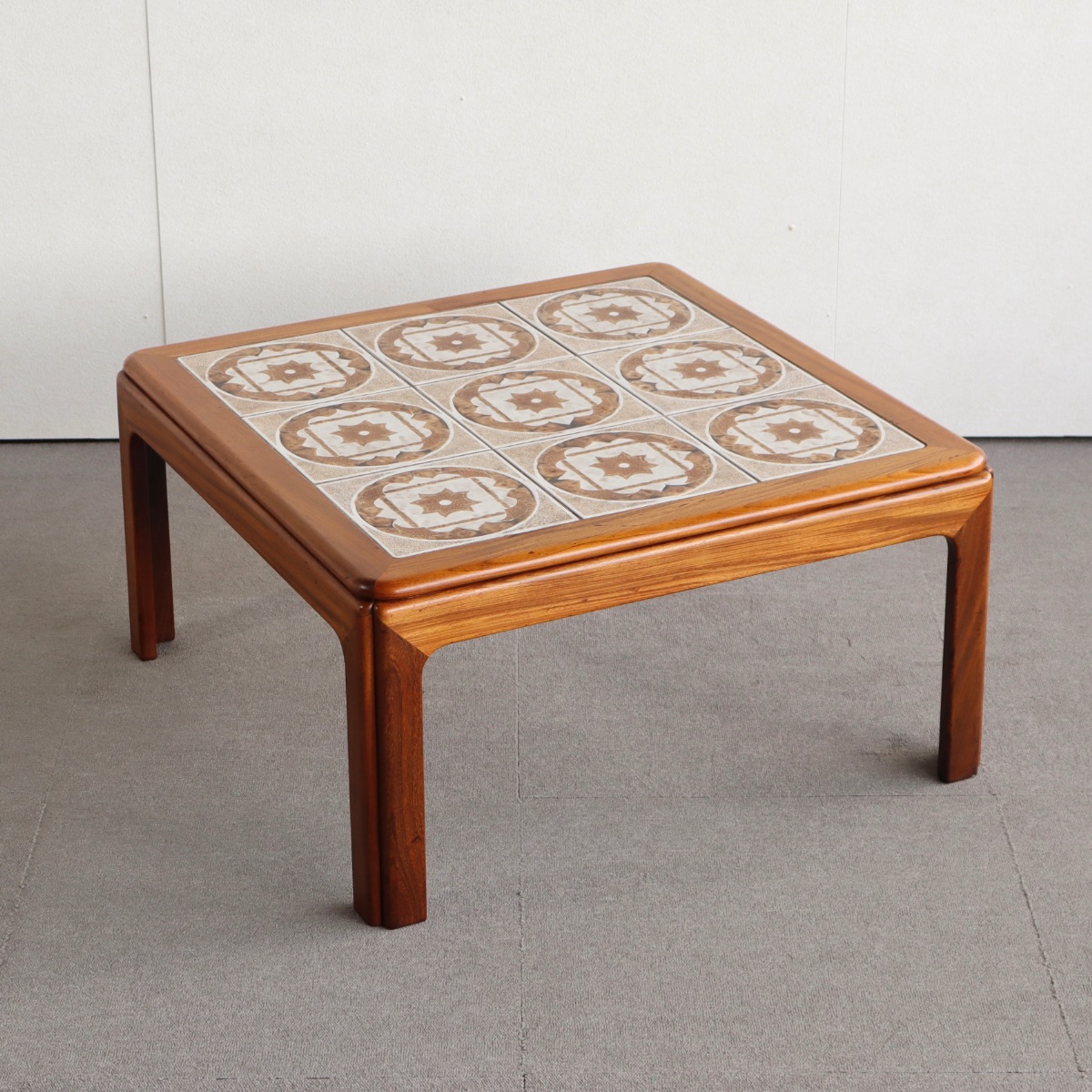 ジープランG-PLANのコーヒーテーブル