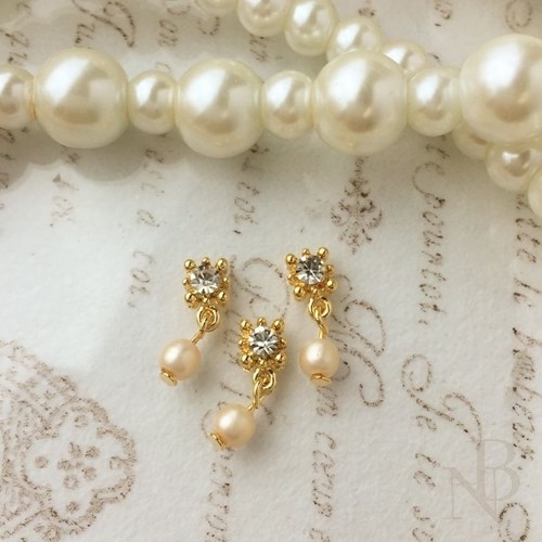 ミニマムパールスイング（クリスタル×パール） 15mm×6mm