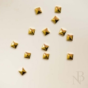 スクエアスタッズ 1.5mm×1.5mm / ゴールド 50個入