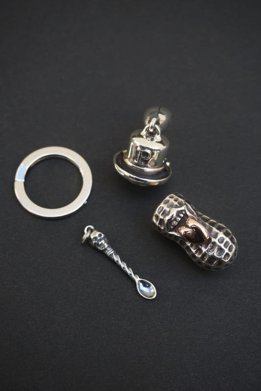 PEANUTS & Co. YACHIMATA BERO SILVER B.S.W. market place