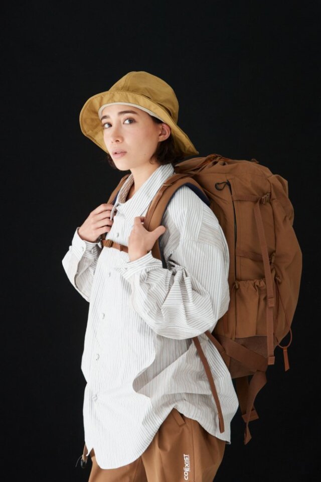 COMFY OUTDOOR GARMENT "CMF FRENCH SHIRTS" BROWN
