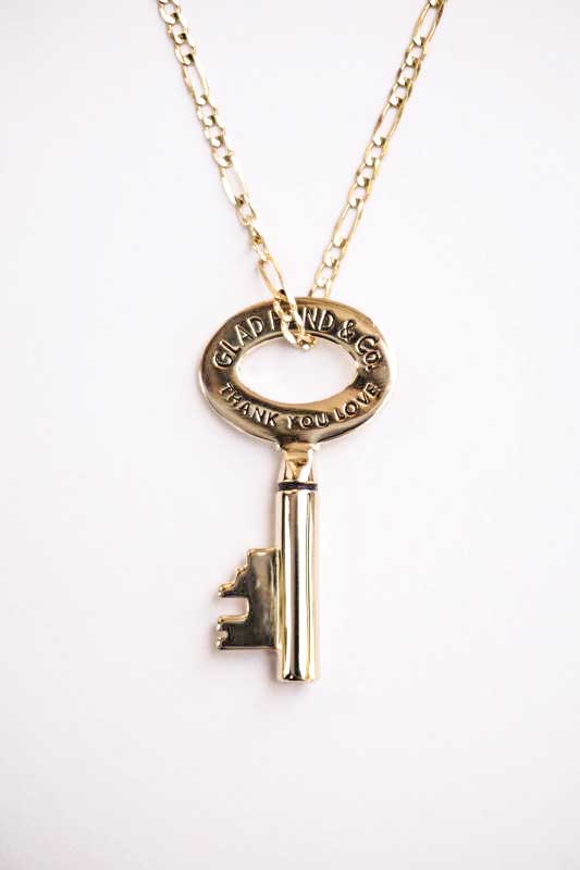 GLAD HAND JEWELRY KEY TOP & CHAIN "K10 GOLD"