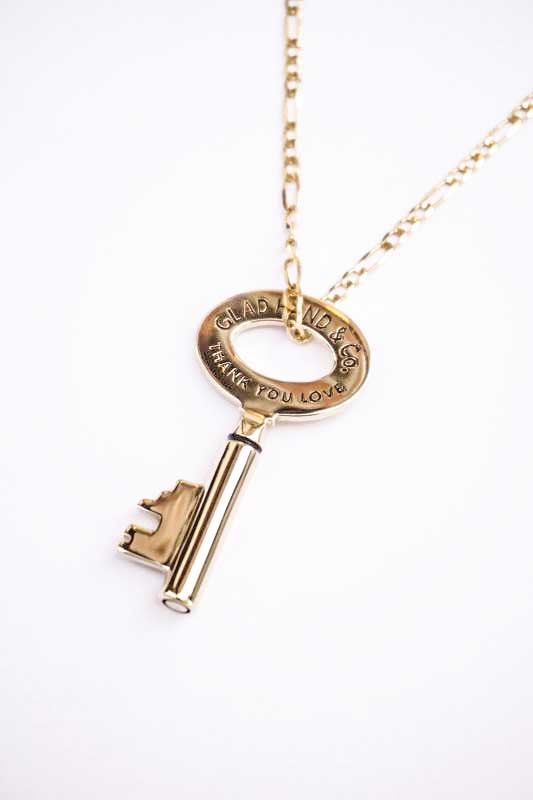 GLAD HAND JEWELRY KEY TOP & CHAIN "K10 GOLD"