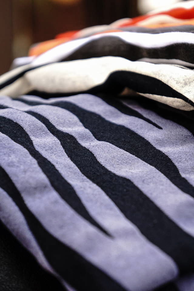 BAA COSTUME MFG. "ZEBRA BACK" POCKET TEE BLK/PUR