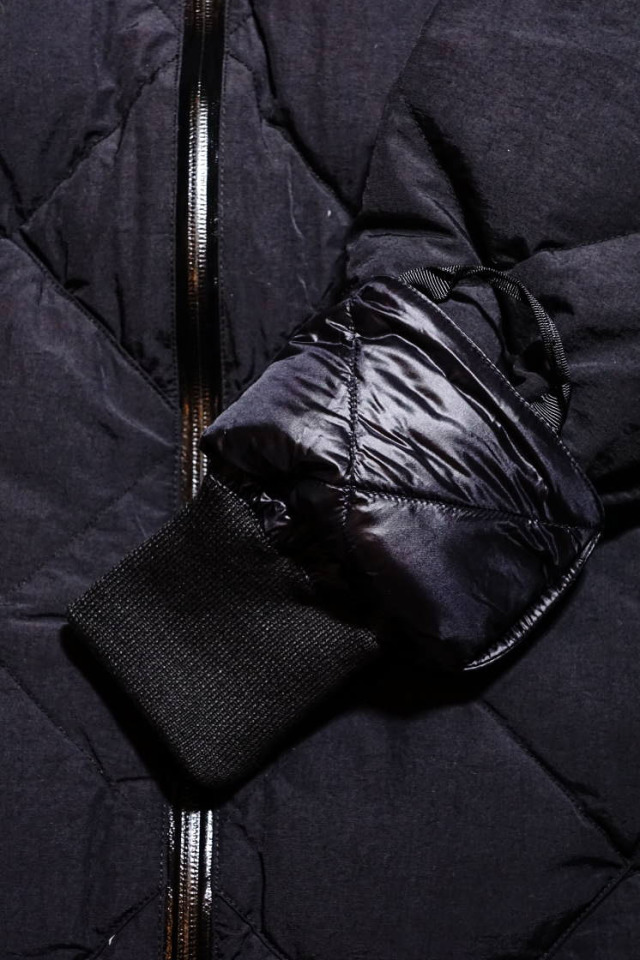 COMFY OUTDOOR GARMENT "CMF DOWN JACKET" BLACK