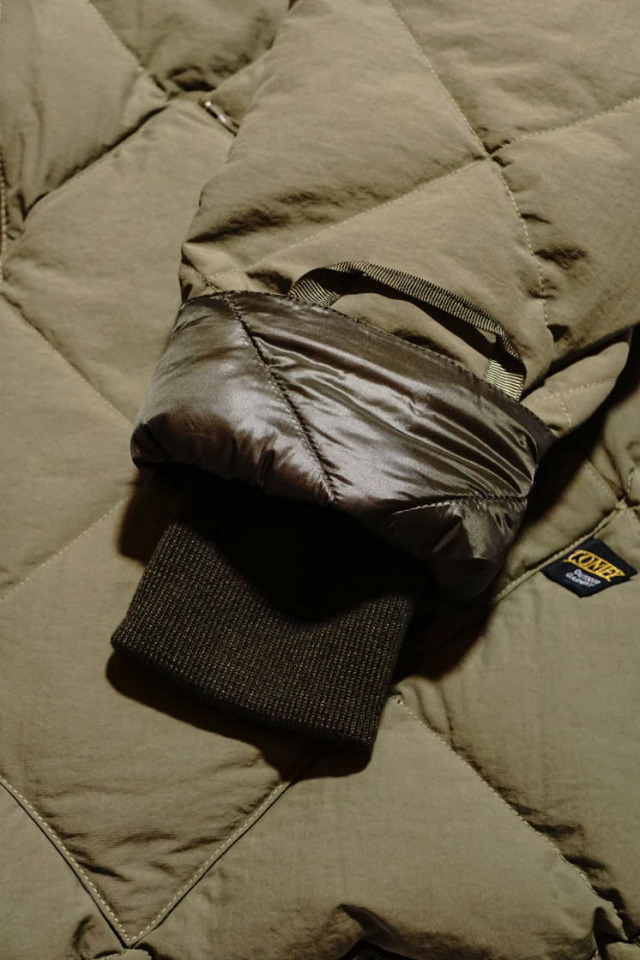 COMFY OUTDOOR GARMENT "CMF DOWN JACKET" KHAKI