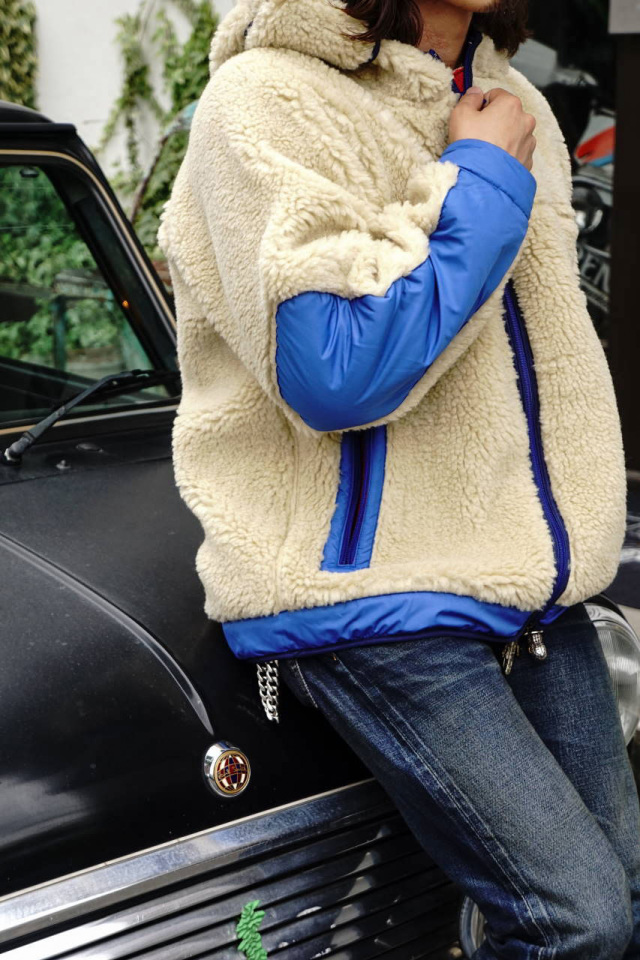 COMFY OUTDOOR GARMENT "RABBIT HOODIE" BEIGE/R.BLUE