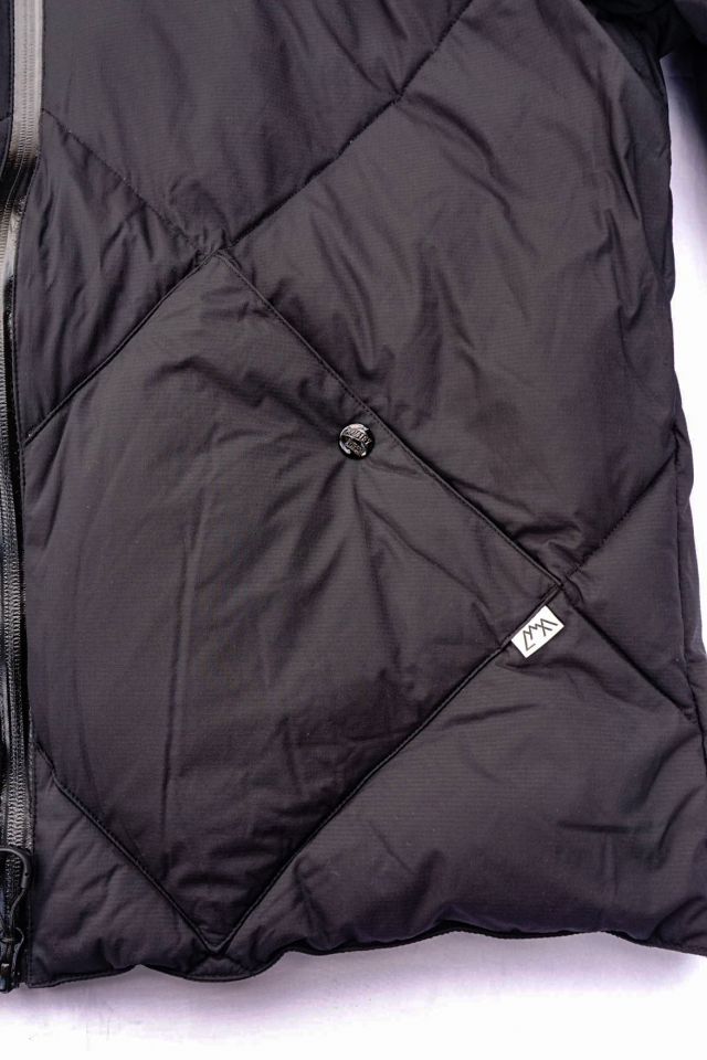 COMFY OUTDOOR GARMENT "COMFY DOWN" BLACK