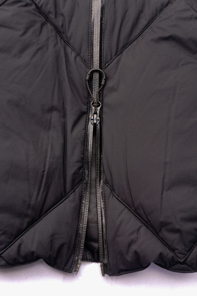 COMFY OUTDOOR GARMENT "COMFY DOWN" BLACK