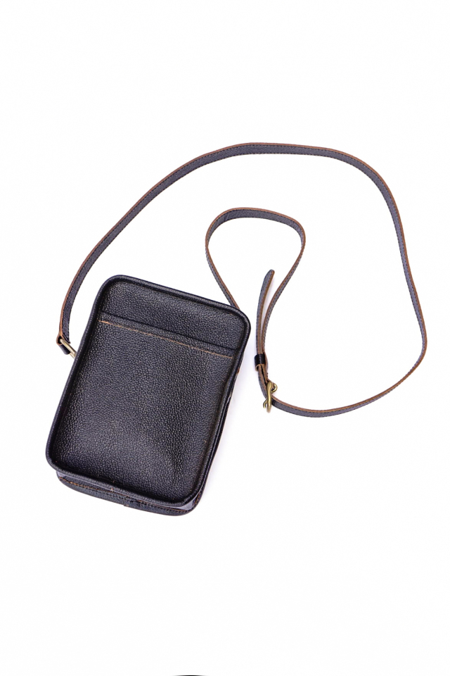 Basella "Annabelle" Horsehide