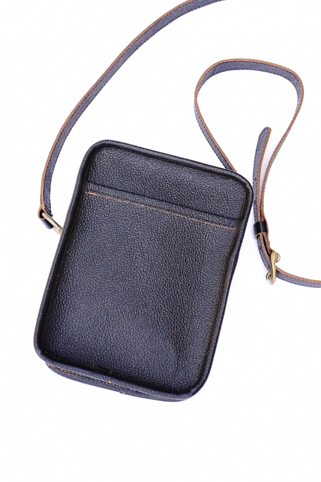 Basella "Annabelle" Horsehide