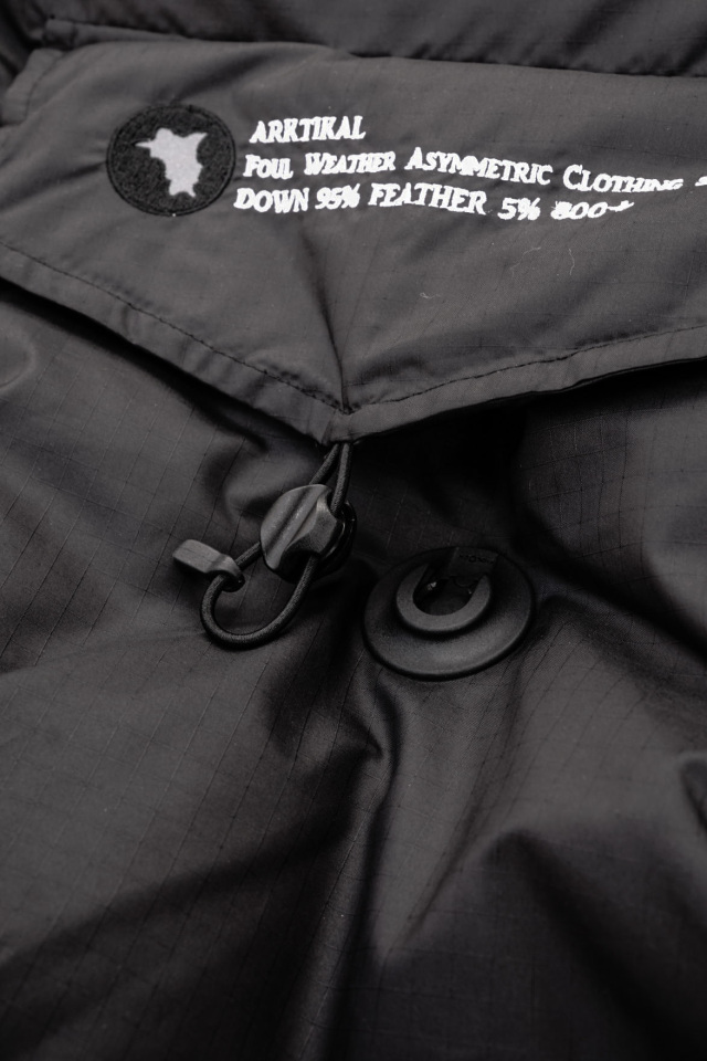CMF OUTDOOR GARMENT "ARKTIKAL DOWN L7" BLACK