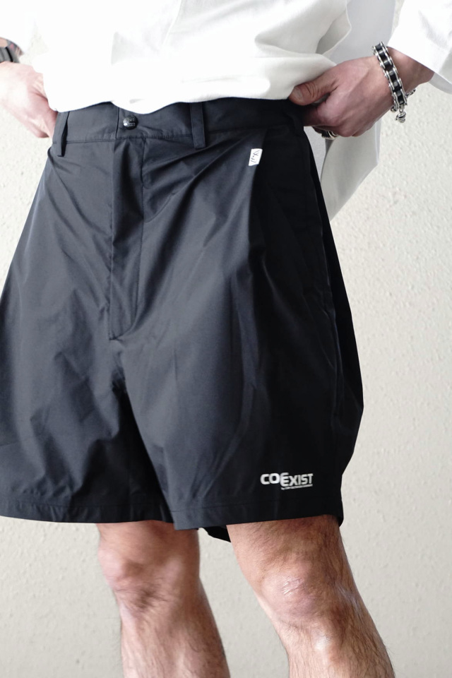 COMFY OUTDOOR GARMENT "COMP SHORTS COEXIST" BLACK