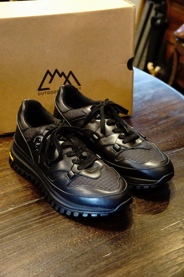 COMFY OUTDOOR GARMENT "GRAVEL SNEAKER" BLACK