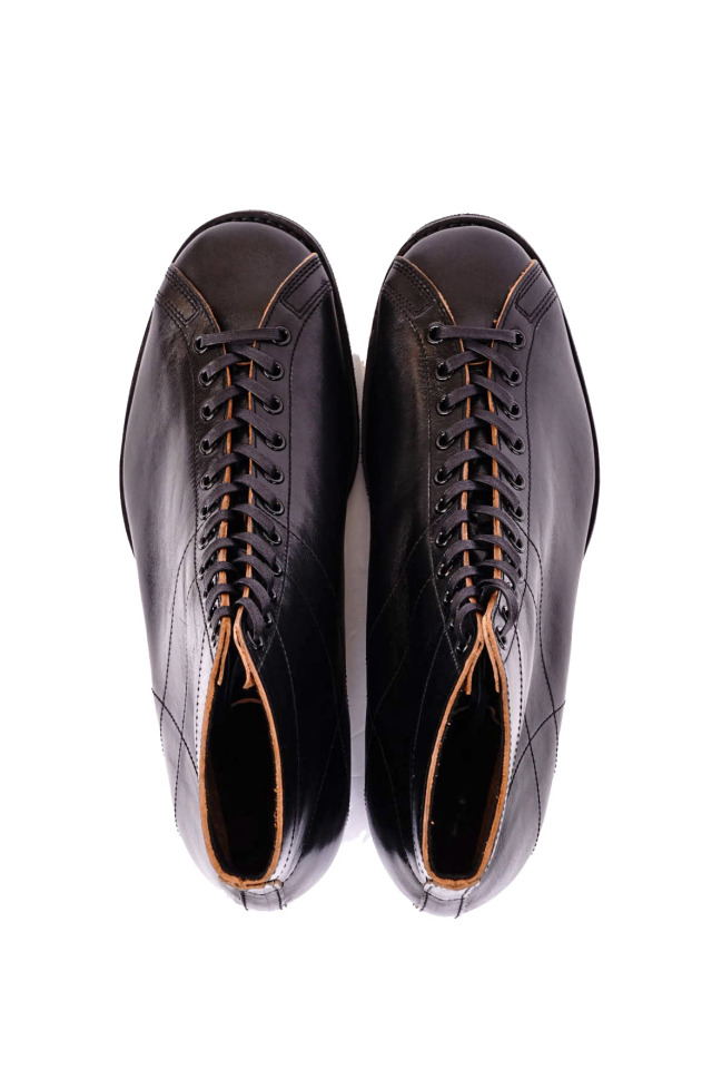 CLINCH Mast Trainer Horse Hide Black "Black Stitch"