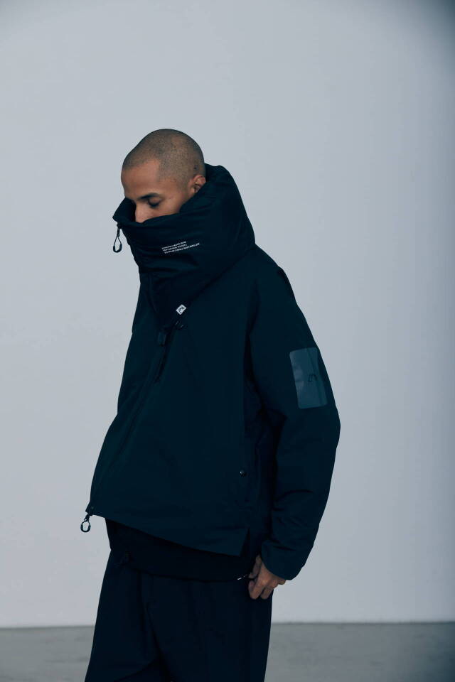 CMF OUTDOOR GARMENT "ATTACHABLE HOODIE DOWN"