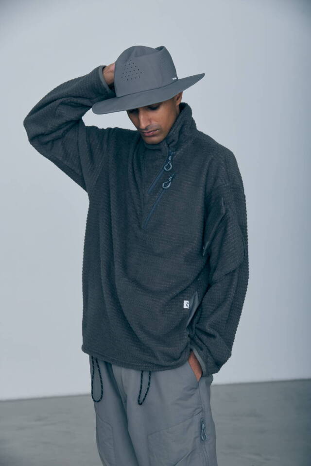 CMF OUTDOOR GARMENT "HUT HAT COEXIST" BLACK