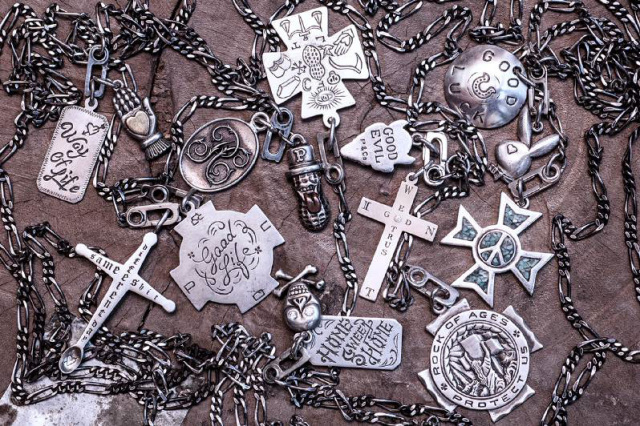 Peanuts & Co. GOOD LIFE CHARM 