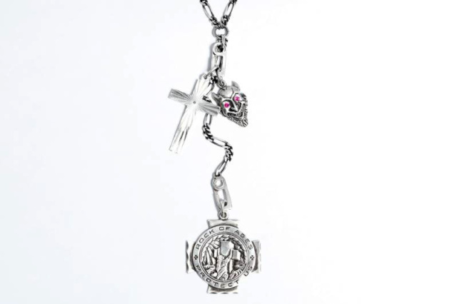 Peanuts & Co. GOOD LIFE CHARM "WE GOD IN TRUST"