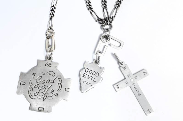 Peanuts & Co. GOOD LIFE CHARM "WE GOD IN TRUST"