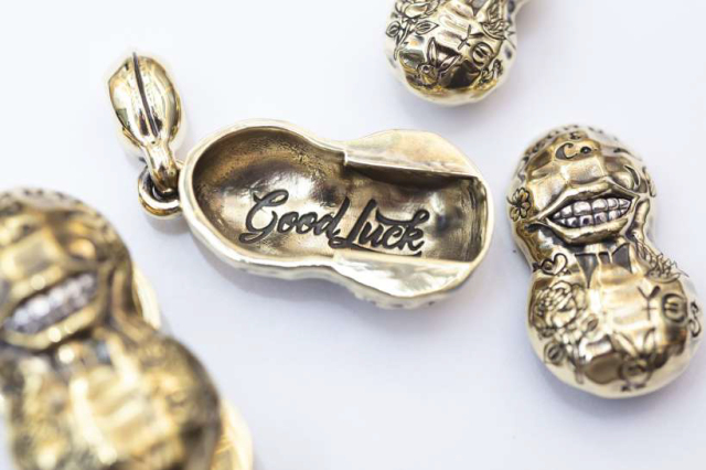 PEANUTS & Co. NORMAL TATOO PEANUTS slidetype Lsize brass×silver