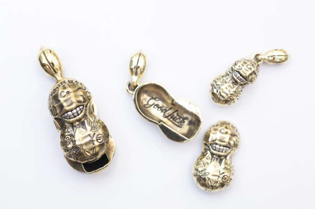 PEANUTS & Co. NORMAL TATOO PEANUTS slidetype Lsize brass×silver