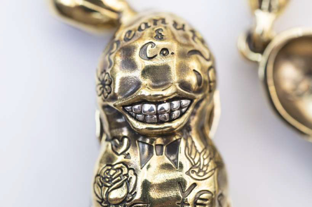PEANUTS & Co. NORMAL TATOO PEANUTS slidetype Msize brass×silver