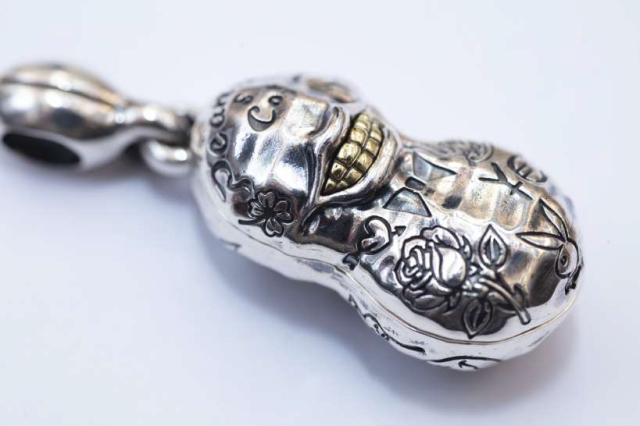 PEANUTS & Co. NORMAL TATOO PEANUTS slidetype Lsize silver ×K10YG