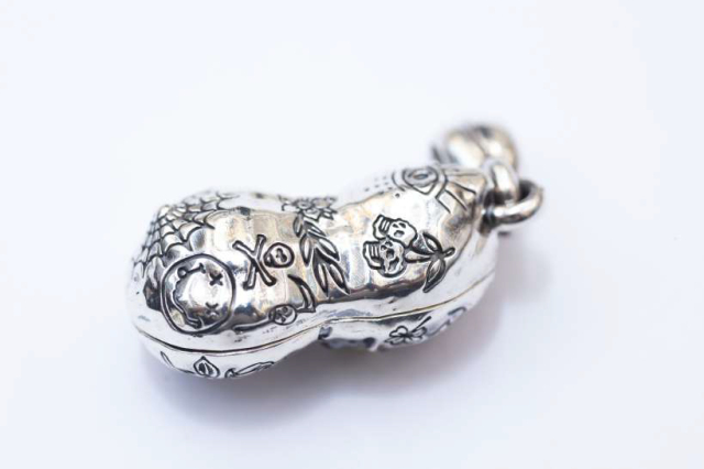 PEANUTS & Co. NORMAL TATOO PEANUTS slidetype Lsize silver ×K10YG