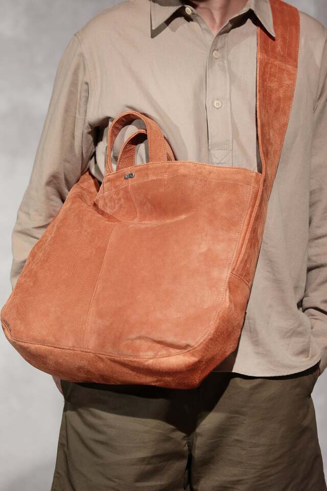 Peanuts&Co.×ACVM ACV-BG06PS-PNT "PIG SUEDE NEWSPAPER BAG" LIGHT_BROWN