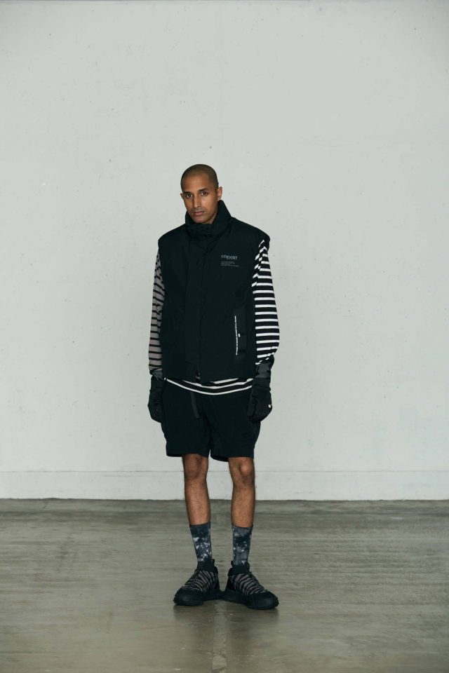 CMF OUTDOOR GARMENT "NOMAD DOWN VEST COEXIST"