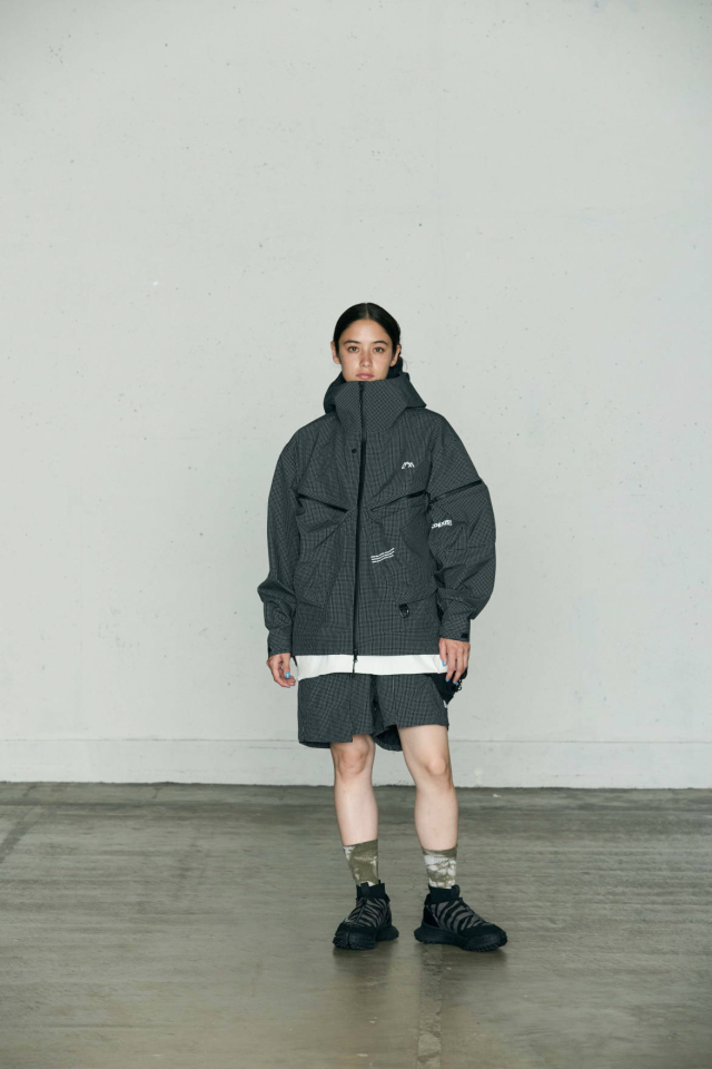 CMF OUTDOOR GARMENT "WEIRED SHELL COEXIST" GRID BLACK