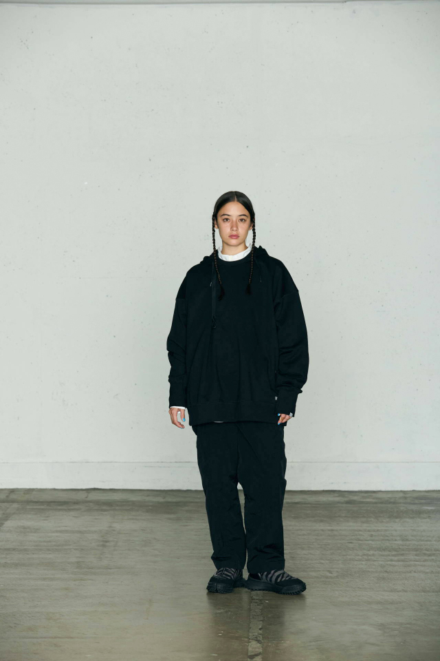 CMF OUTDOOR GARMENT "CHOKE HOODIE"