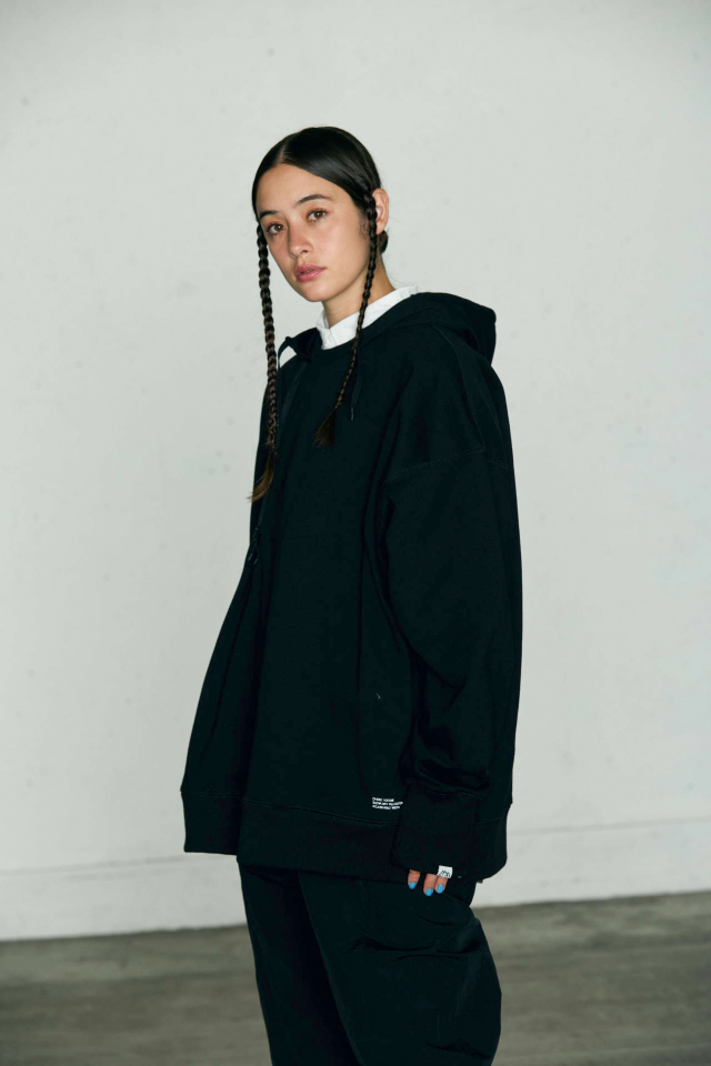 CMF OUTDOOR GARMENT "CHOKE HOODIE"