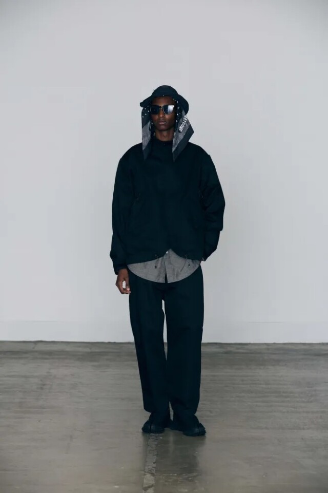 CMF OUTDOOR GARMENT "W TUCK PANTS" BLACK
