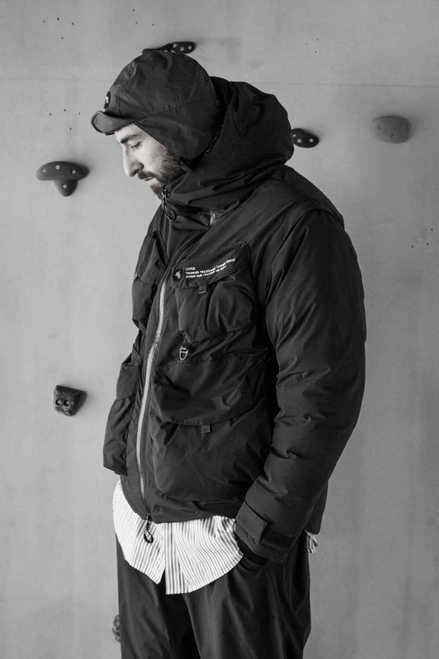 CMF OUTDOOR GARMENT "LOTUS DOWN L7" BLACK