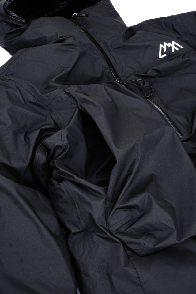 CMF OUTDOOR GARMENT "GUIDE DOWN COEXIST L7" BLACK
