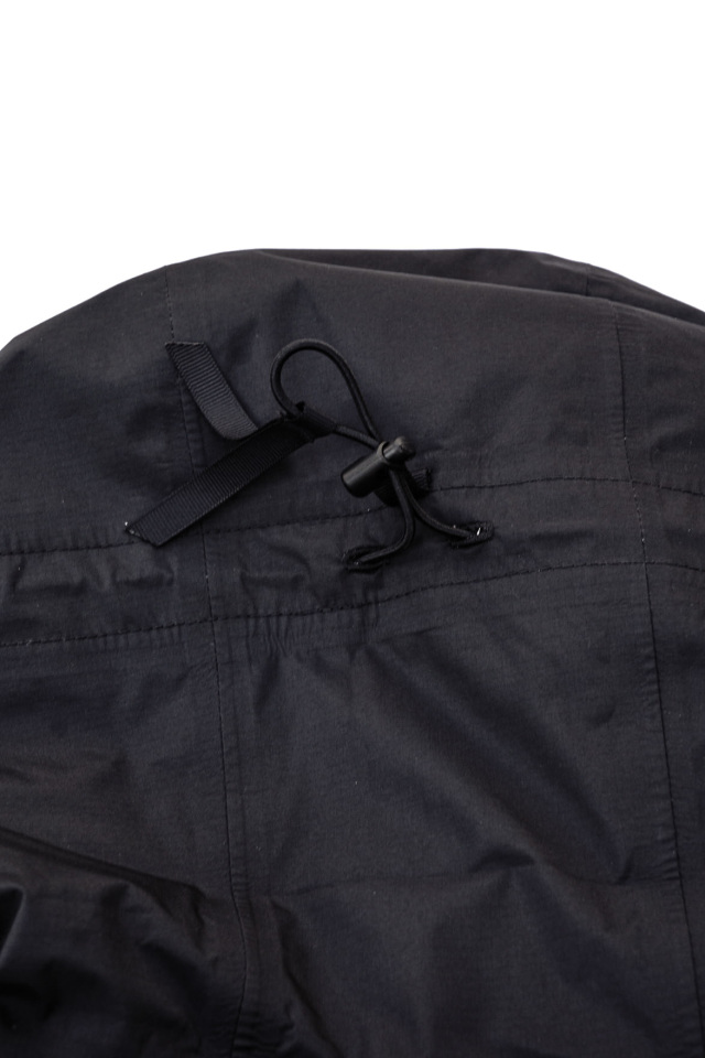 CMF OUTDOOR GARMENT "GUIDE DOWN COEXIST L7" BLACK