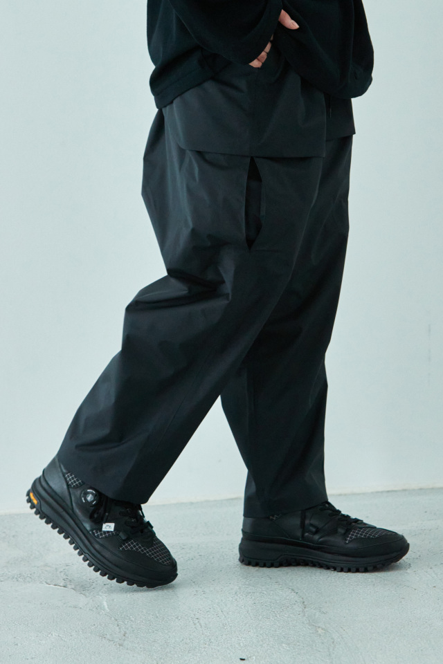 COMFY OUTDOOR GARMENT "GRAVEL SNEAKER" BLACK