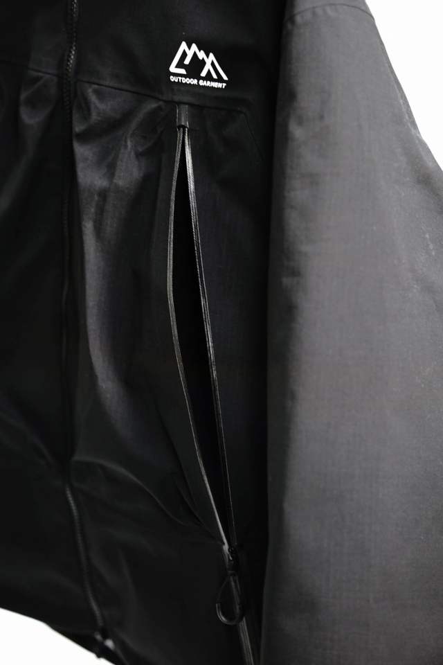 CMF OUTDOOR GARMENT "AR DOWN COEXIST L7" BLACK