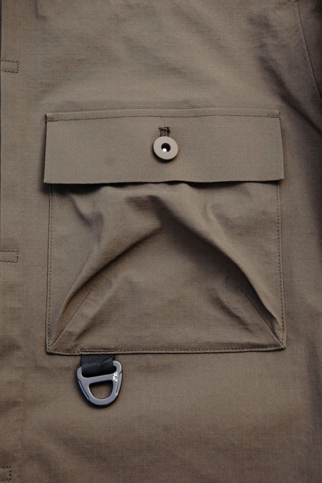 CMF OUTDOOR GARMENT "C506 COEXIST " KHAKI