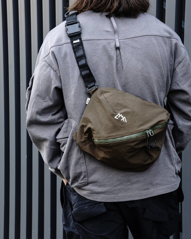 CMF OUTDOOR GARMENT "BIG PORCH NYLON"